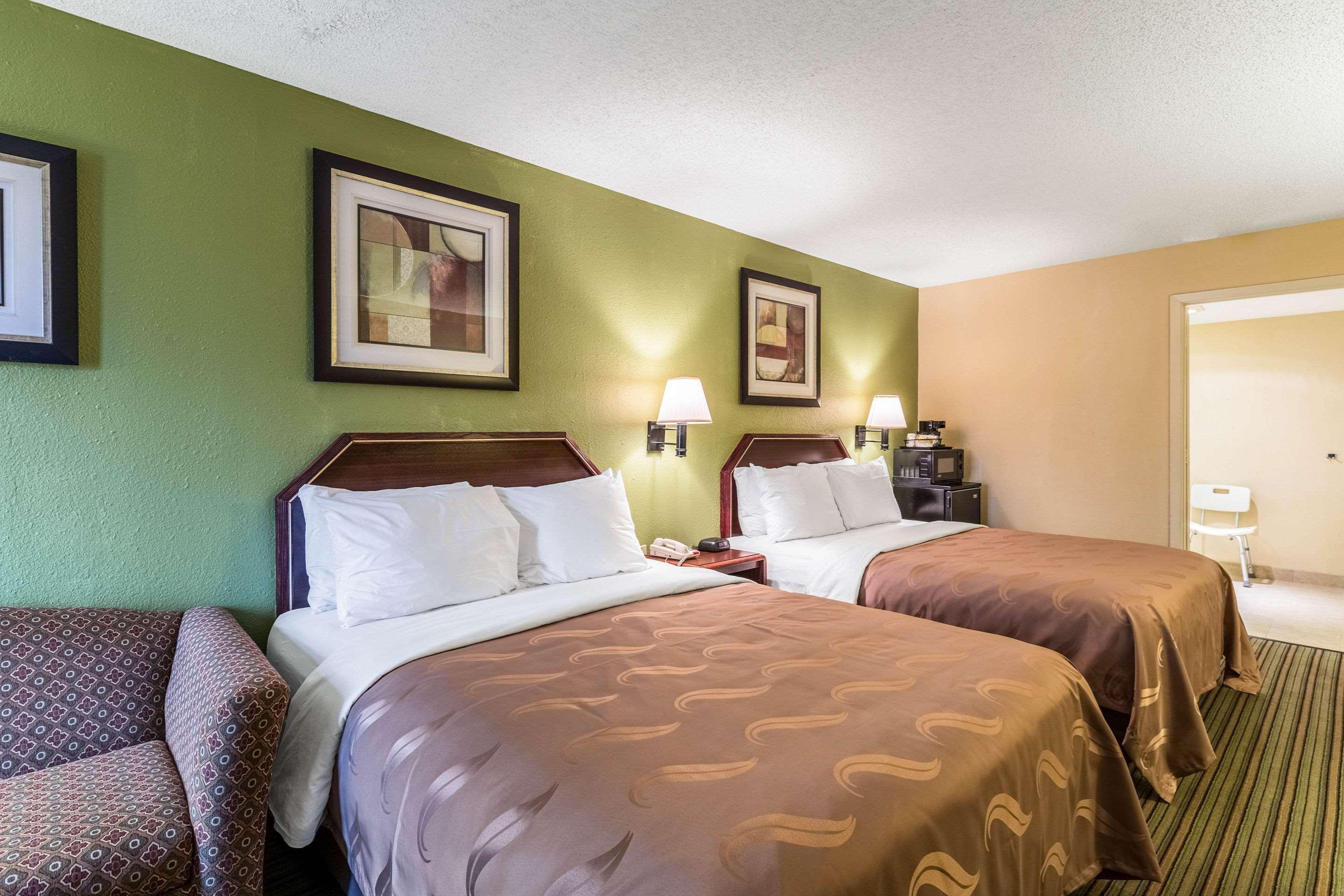 Quality Inn 3*